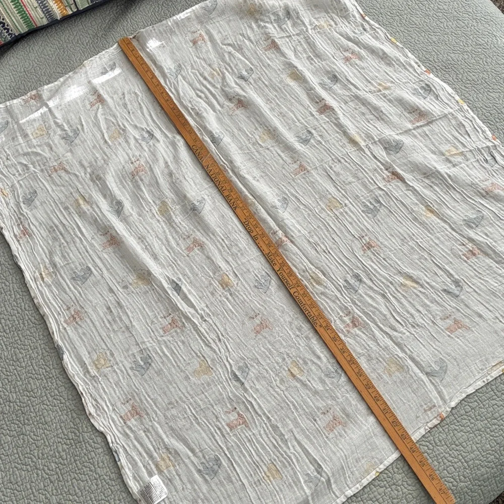 Lot of 2 Aden & Anais Winnie the Pooh Unisex Baby Swaddle Muslin Cotton Blankets